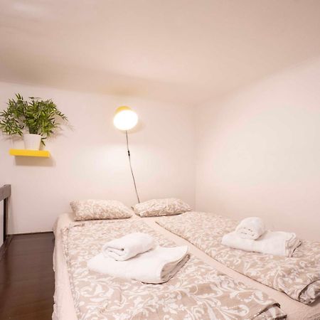 Quiet Cozy Apartment In Party Street E1 Budapest Exterior photo