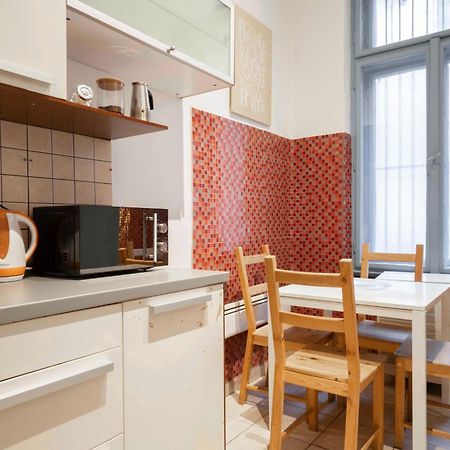 Quiet Cozy Apartment In Party Street E1 Budapest Exterior photo